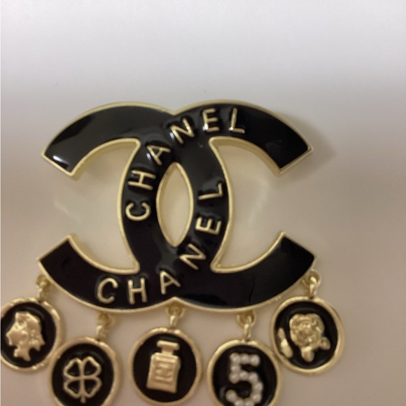 CHANEL Black and Gold Iconic Charm Brooch - Picture 3 of 4